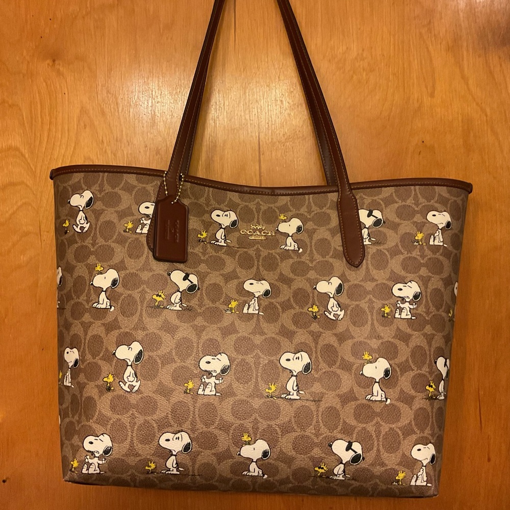 Coach X Peanuts Large City Tote in Signature Canvas